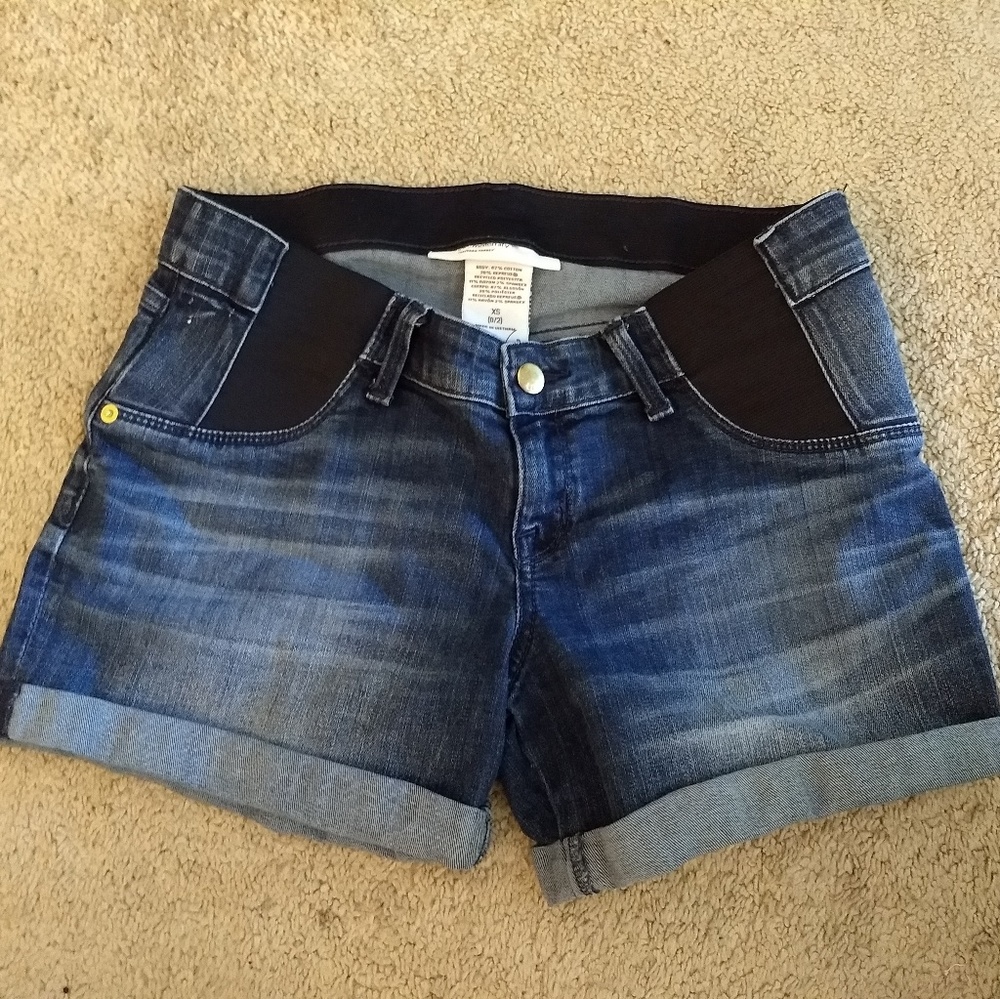 Maternity denim shorts (XS)